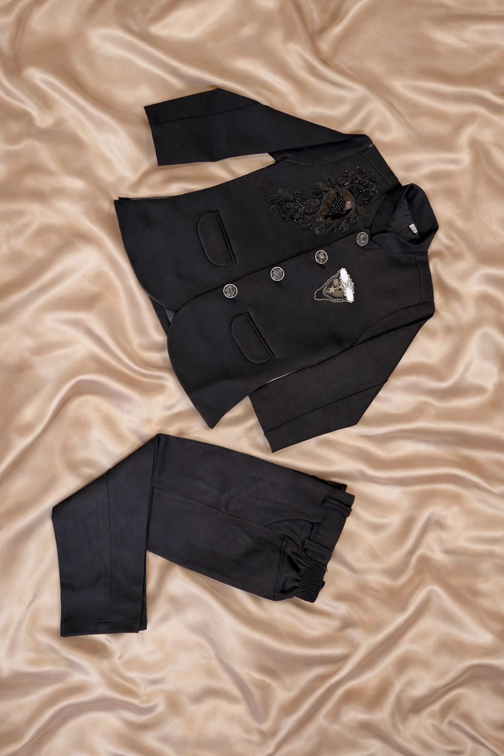 Two-piece set with elegant detailing